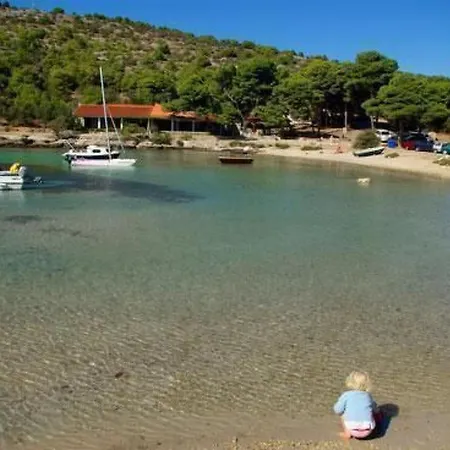 Kleines Emil Bordo By Interhome Murter