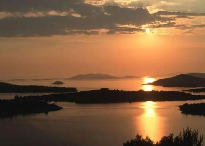 Kleines Emil Bordo By Interhome Apartment